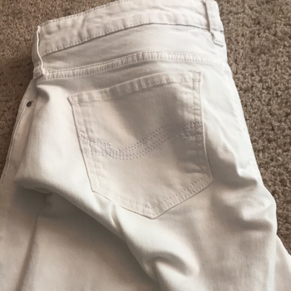 Croft & Barrow women’s white Capris size 12 - Picture 4 of 5